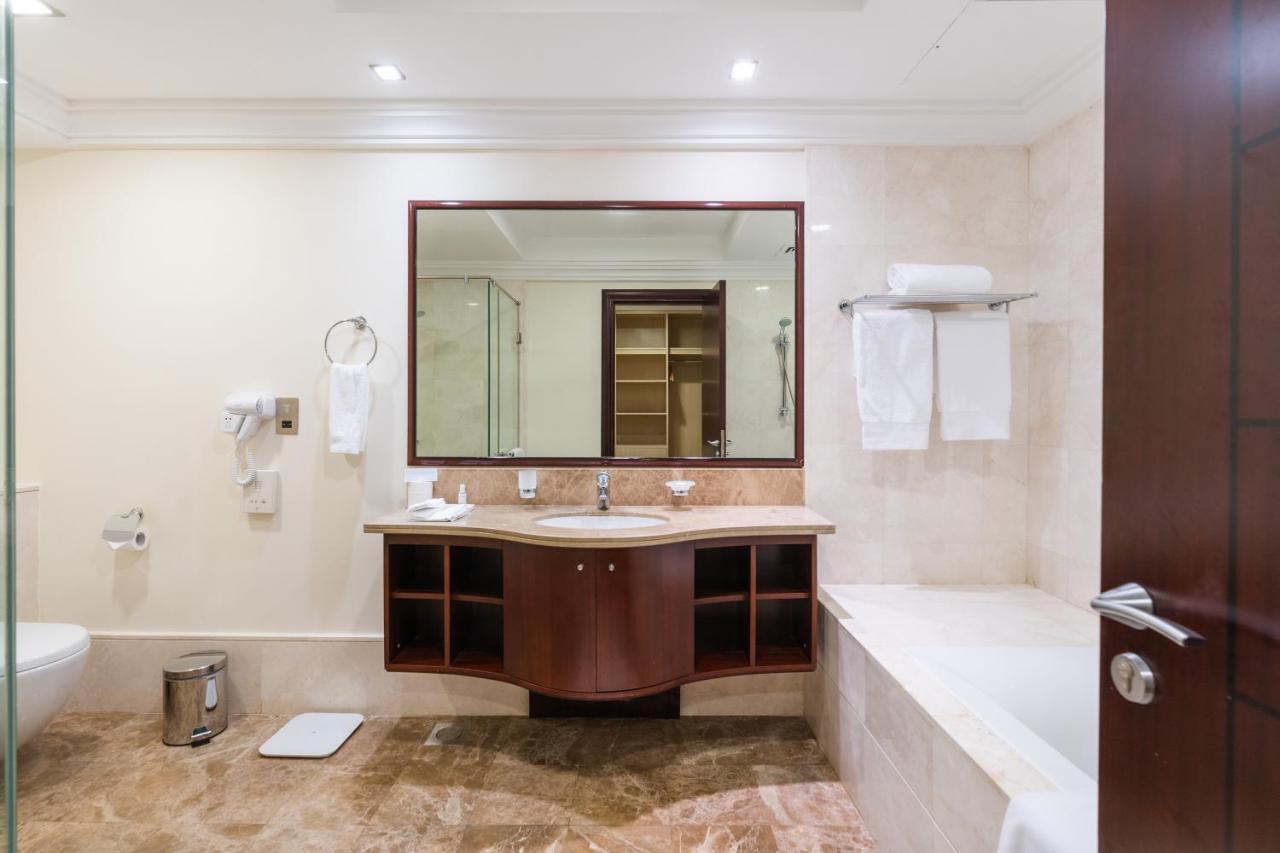 Royal Club By Rvhr, Grandeur Residence Crescent Palm Jumeirah 두바이 외부 사진