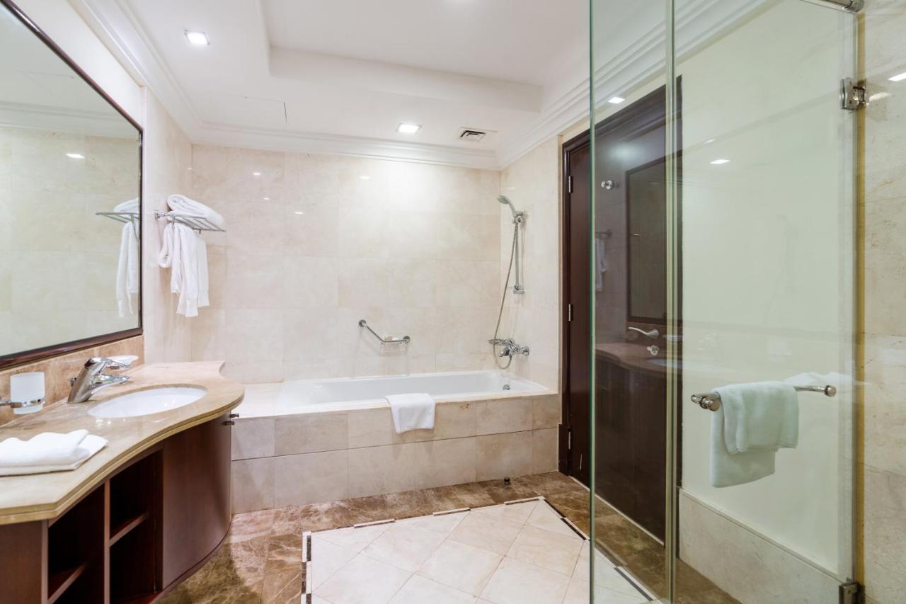 Royal Club By Rvhr, Grandeur Residence Crescent Palm Jumeirah 두바이 외부 사진
